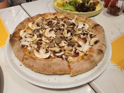 Tartufina Pizza