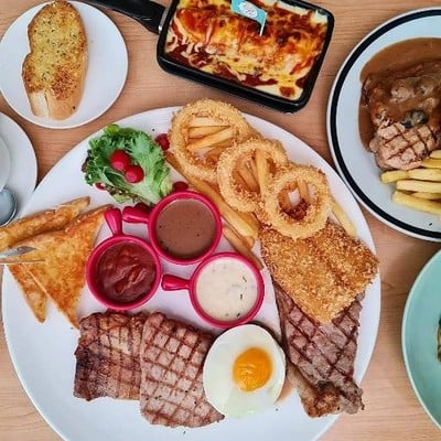 Hungry Nerd Steak & Pasta ราชเทวี Hungry Nerd Steak & Pasta ราชเทวี