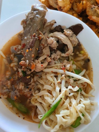 อาหาร หรือ เครื่องดื่ม