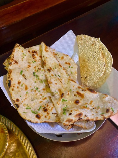 GARLIC NAAN