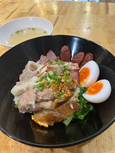 บะหมี่เกี๊ยวแห้งตัวท๊อป