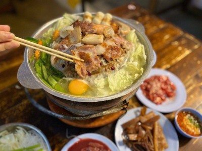 อาหาร หรือ เครื่องดื่ม