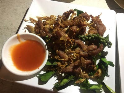 หมูทอดสมุนไพร