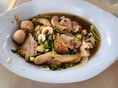 เมนูของร้าน ก๋วยเตี๋ยวเนื้อจินตนา 2499 พหลโยธิน (Phahonyothin)