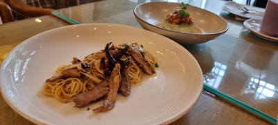 อาหาร หรือ เครื่องดื่ม