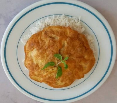 ข้าวไข่เจียวแหนม ไข่ 2 ฟอง