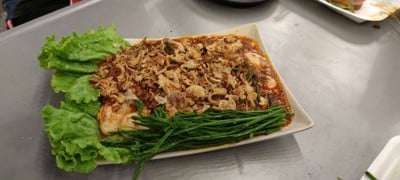 ยำหอยนางรมจัมโบ้