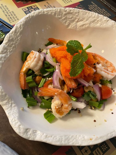 สลัดควินัวกุ้ง