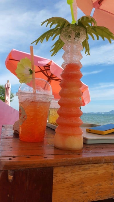 อาหาร หรือ เครื่องดื่ม