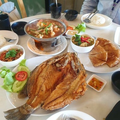 อาหารจานโต