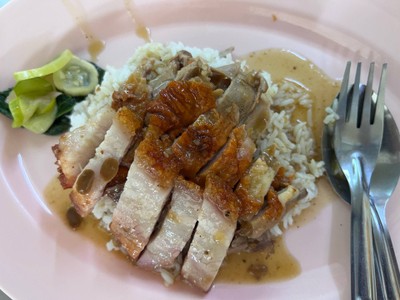 ข้าวหน้าเป็ดหมูกรอบ