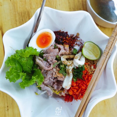 เตี๋ยวต้มยำจัมโบ้ เจ๊.ขวัญ