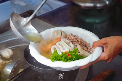 เตี๋ยวต้มยำจัมโบ้ เจ๊.ขวัญ