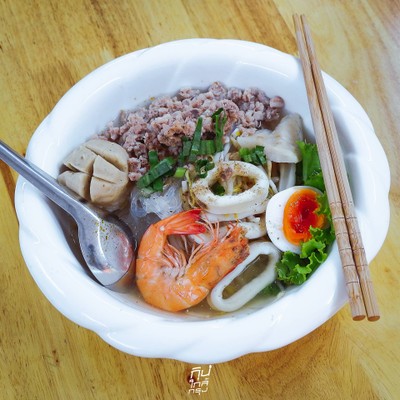 เตี๋ยวต้มยำจัมโบ้ เจ๊.ขวัญ