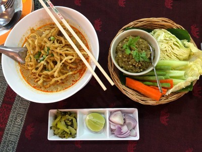 ข้าวซอยไก่