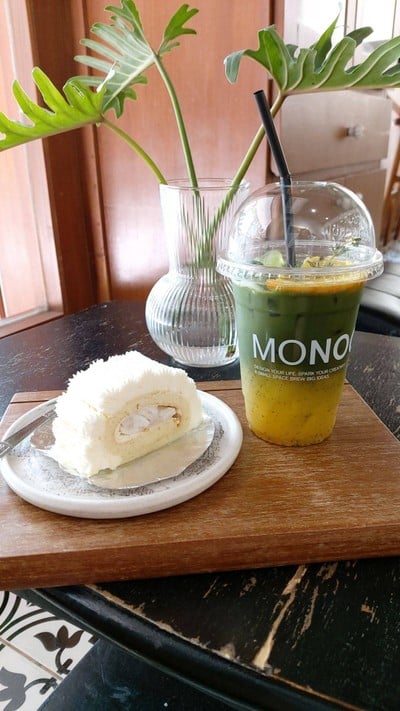 MONOCHROME MONOCHROME