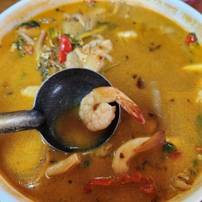 ต้มยำกุ้งและปลาน้ำข้น