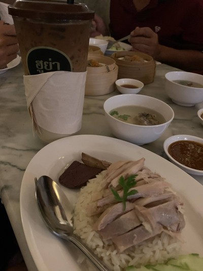 ข้าวมันไก่(ร้าน)