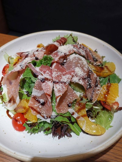 สลัดพาร์ม่าแฮมยูสุ