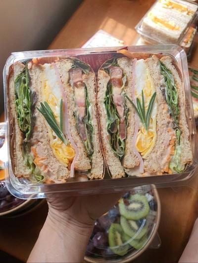 อาหาร หรือ เครื่องดื่ม