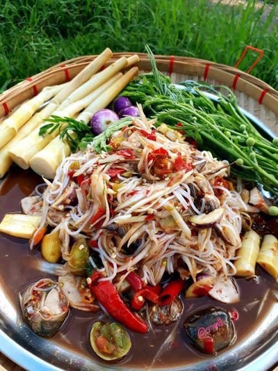 ส้มตำบึงกาฬ&ไก่ย่างวิเชียรบุรี 1