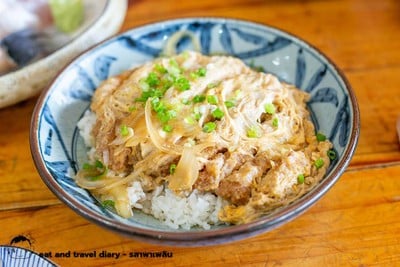 ข้าวหน้าหมูทอด