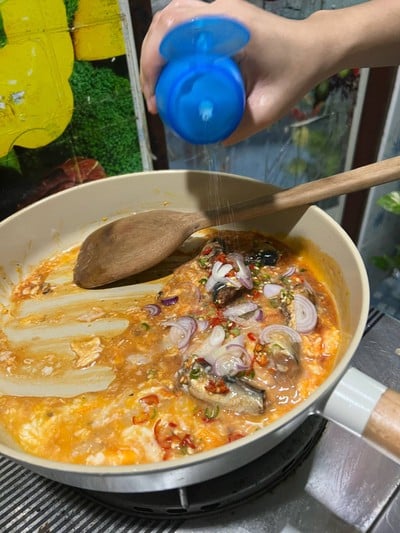 วิธีทำ ปลากระป๋องผัดไข่ วิธีทำ ปลากระป๋องผัดไข่