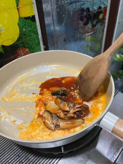 วิธีทำ ปลากระป๋องผัดไข่ วิธีทำ ปลากระป๋องผัดไข่