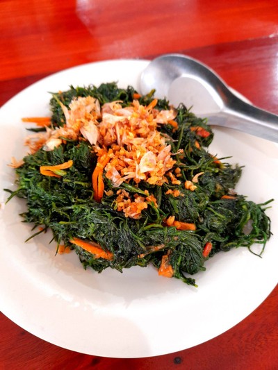 ผัดผักชาววัง