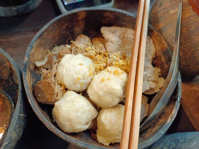 ลวกจิ้มหมูหมัก