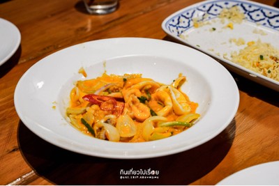 หมึกผัดไข่เค็ม