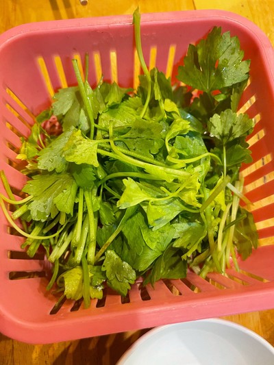ผักคื่นฉ่าย