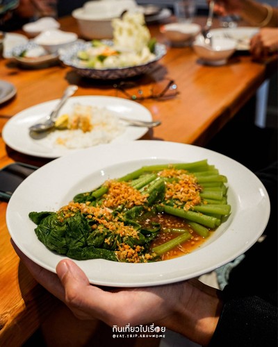 กวางตุ้งผัดน้ำมันหอย
