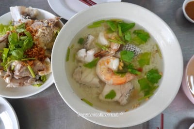 ข้าวต้มปลาเก๋า + กุ้ง