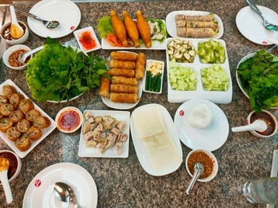 เมนูของร้าน วีที แหนมเนือง อุดรธานี