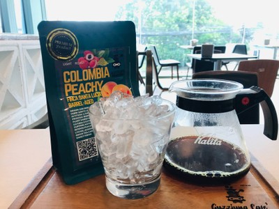 แยกวัดพระธาตุ Guzzjung Cafe’ and Alexkoff Roaster แยกวัดพระธาตุเชิงชุม