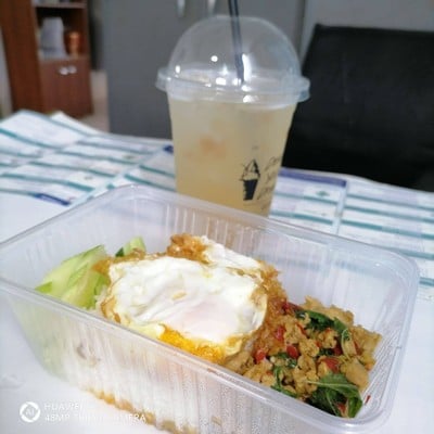 อาหาร หรือ เครื่องดื่ม