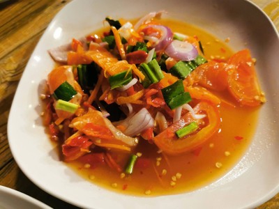 ยำแซลม่อน