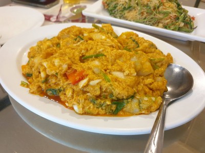 ปูผัดผงกะหรี่