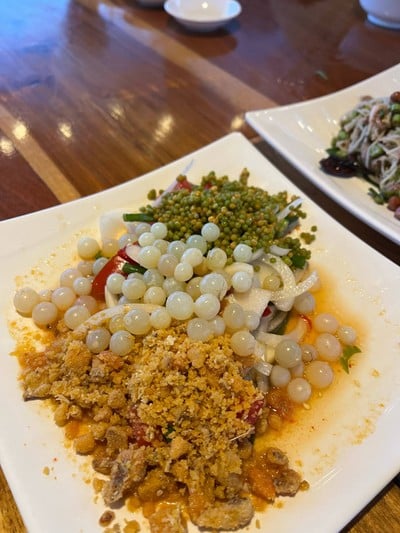 ยำสามไข่