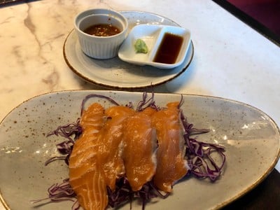 ยำแซลม่อน