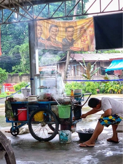 ก๋วยเตี๋ยวป้าแหม่ม วัดครุฑธาราม