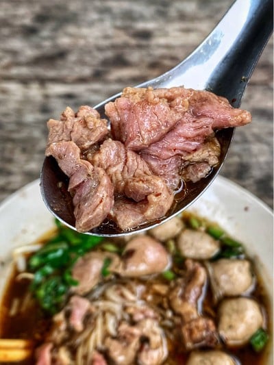 ก๋วยเตี๋ยวป้าแหม่ม วัดครุฑธาราม