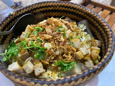 ข้าวผัดข้าวเหนียว