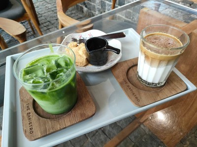 อาหาร หรือ เครื่องดื่ม