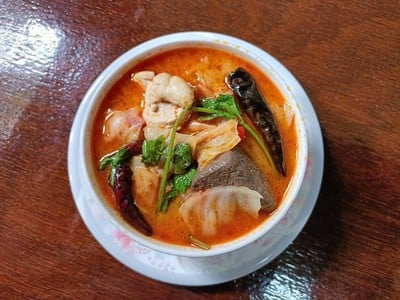 ต้มข่าไก่