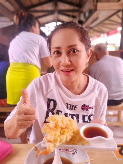 อร่อยมาก น้ำซุปเข้มข้น ไข่ที่ใส่รสชาดอร่อยมาก 
ร้านโล่งนั่งสบาย