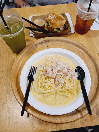 อาหาร หรือ เครื่องดื่ม