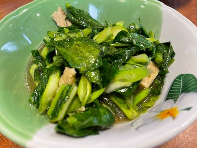 คะน้าผัดปลาเค็มเจ