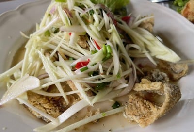 ยำปลาสลิด